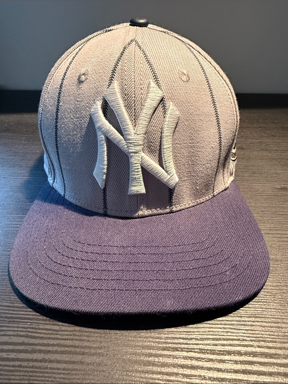 Two-Tone Yankees Baseball Cap with Raised Logo - Gray & Navy